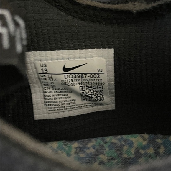 Nike Men's Black Sneakers - Picture 4 of 4